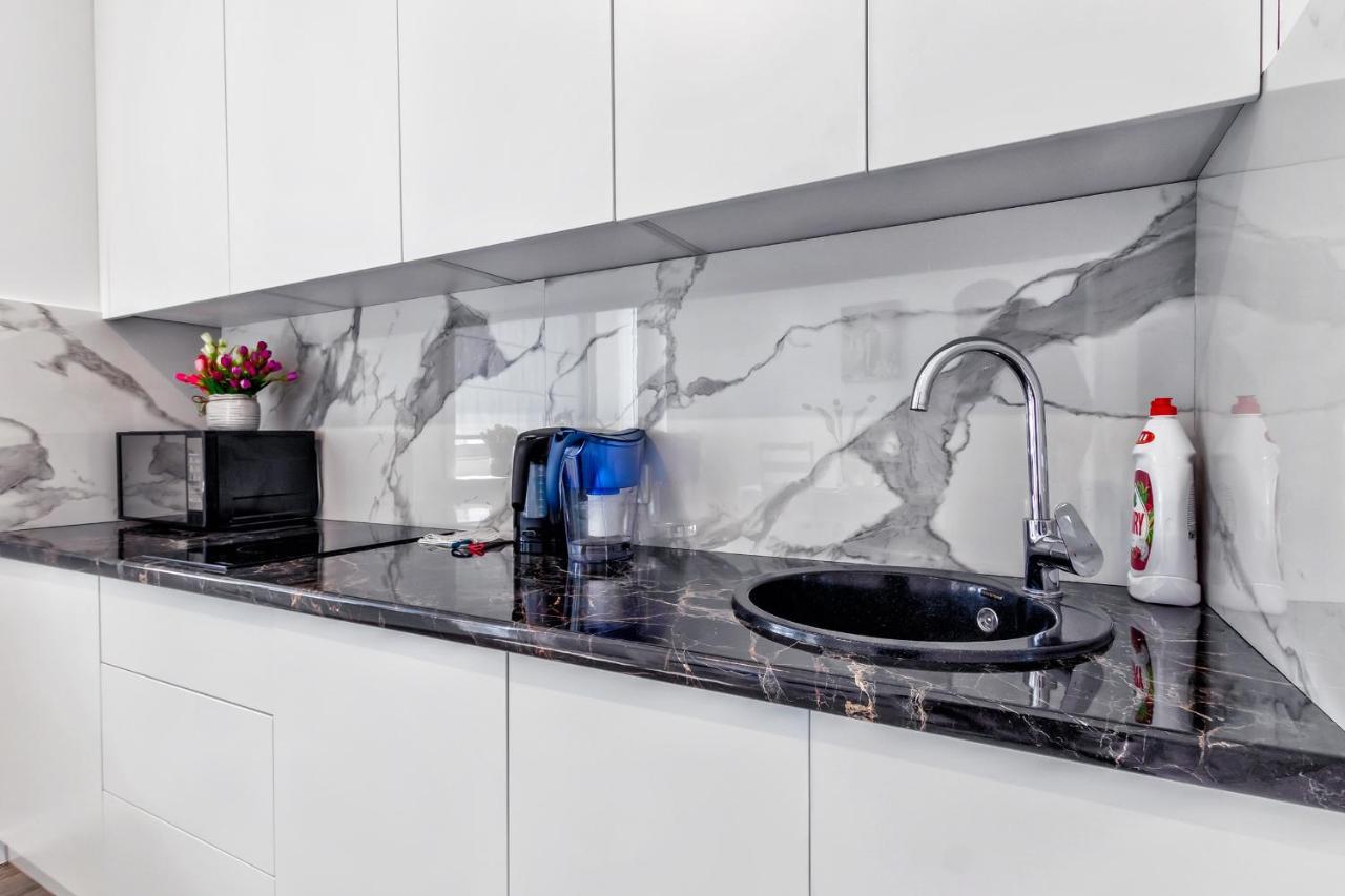 Raisson Aparthotel D86 Хан Шатыр Астана Екстериор снимка